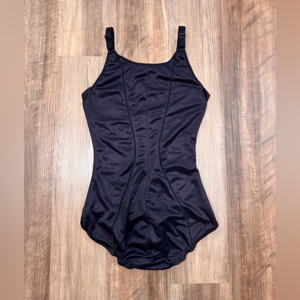 Maidenform Black Shapewear Ultra Firm Bodysuit, Medium - Picture 12 of 16